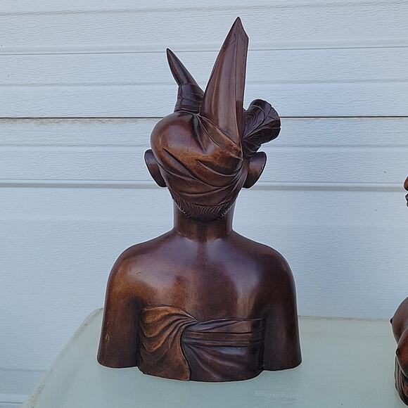Hand Carved Man & Women Bust - Picture 4 of 7